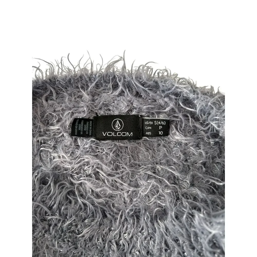 Volcom women’s fuzzy